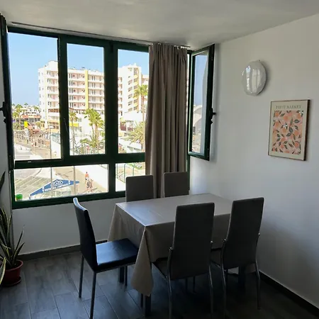 Olas Heated Pool Apartman